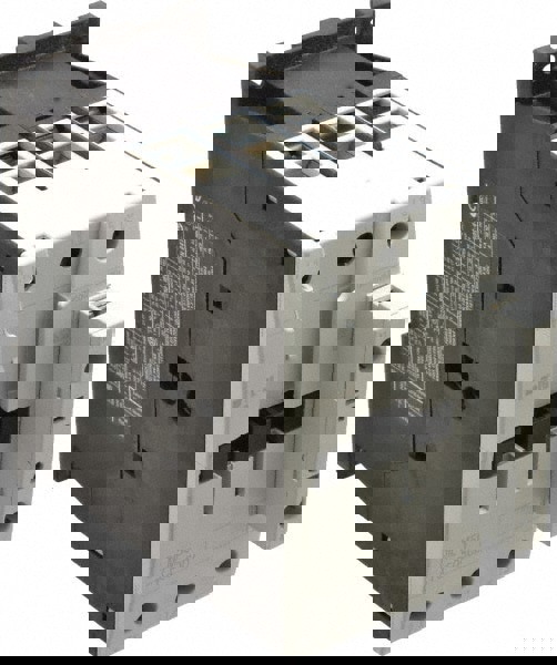 IEC Contactor: 3 Poles, 50 A Load Amps-Inductive, 80 A Load Amps-Resistive